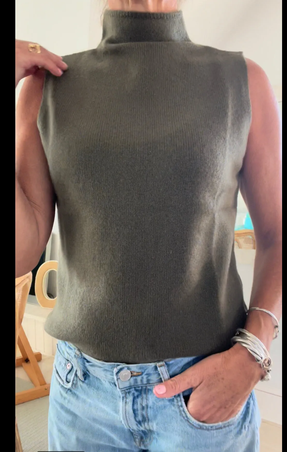 100% Lux Cashmere Sleeveless Mock Turtleneck