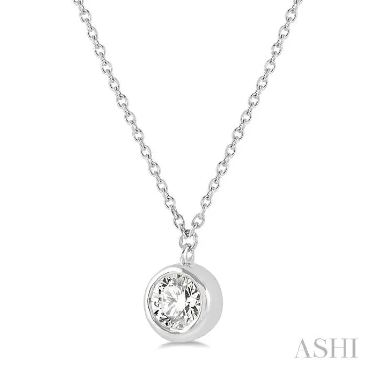 1/5 Ctw Round Cut Diamond Necklace in 14K White Gold