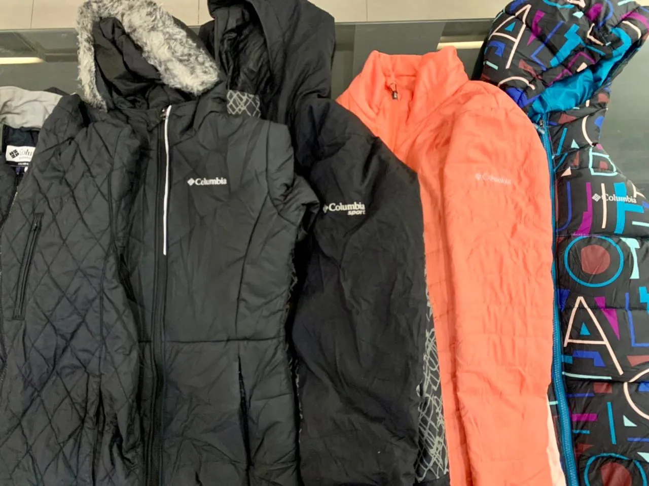 Columbia Puffer Jackets - 10 piece Bundle