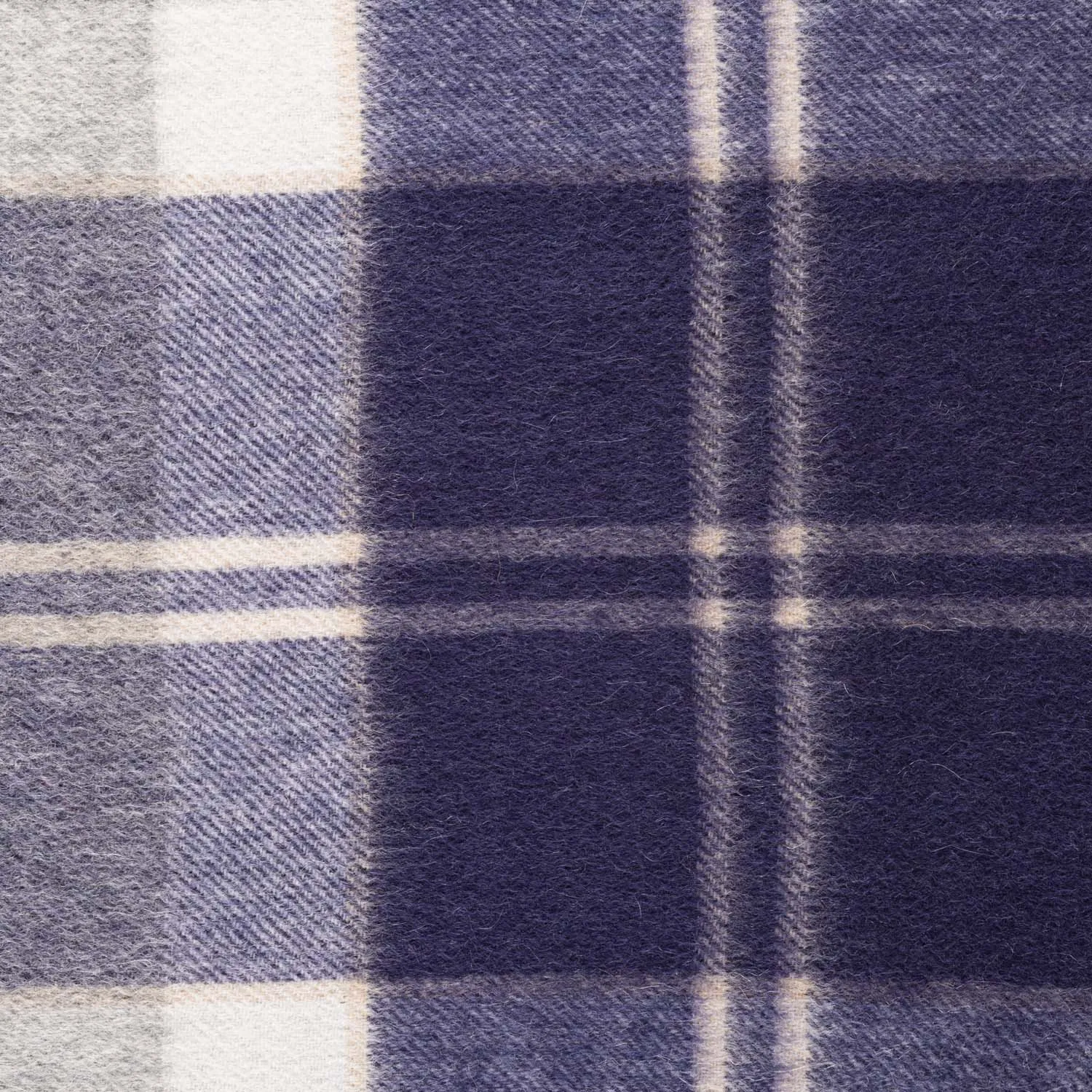 Edinburgh Cashmere Blanket Bannockbane Silver