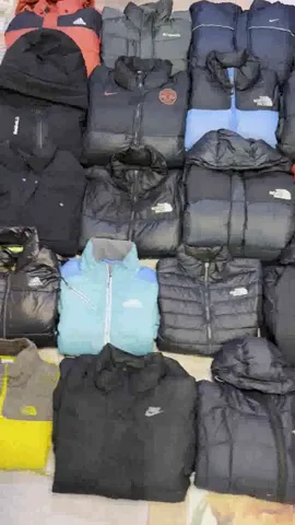 Mix Branded puffer jackets 25 piece