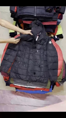 mix branded puffer jackets 66 piece