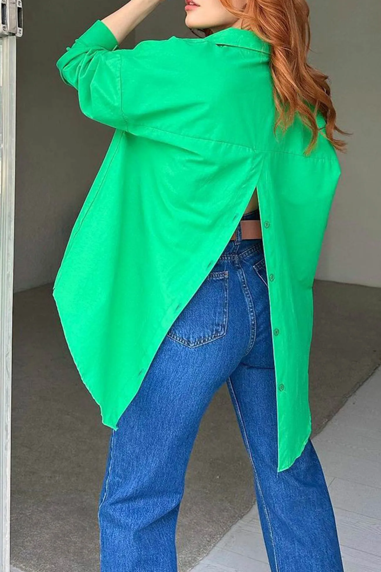 Single-breasted Back Slit Solid Blouse